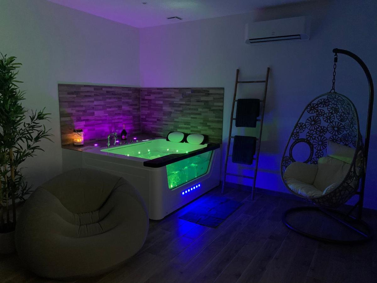 Appartement Cosy Jacuzzy Luxe Gare De Toulon Ngoại thất bức ảnh