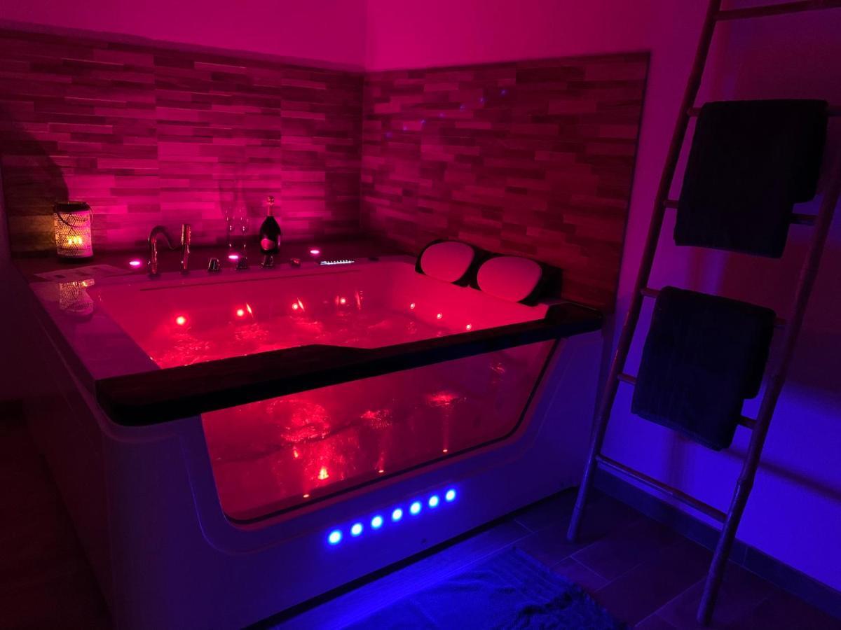 Appartement Cosy Jacuzzy Luxe Gare De Toulon Ngoại thất bức ảnh